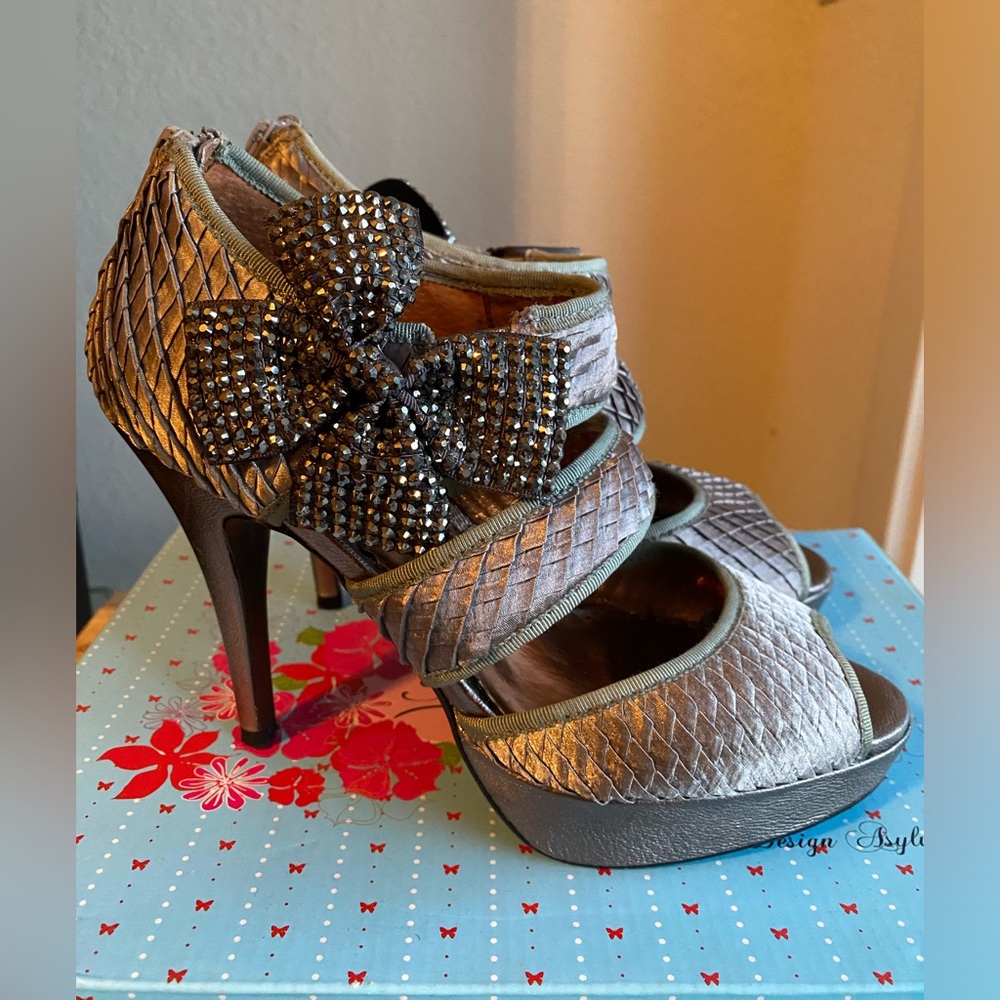 Platform Studded Bow Heels